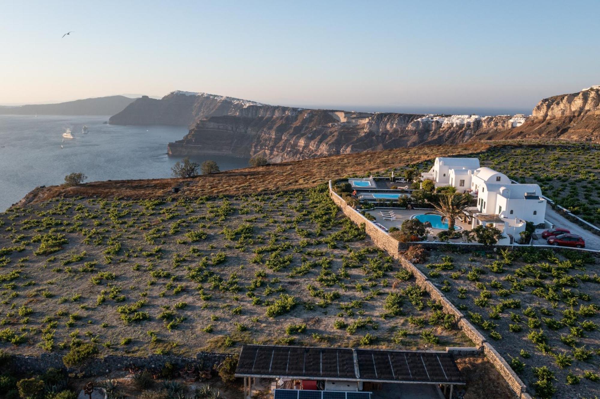 Villa Oinos - Sunset Views Ormos Athinios ภายนอก รูปภาพ